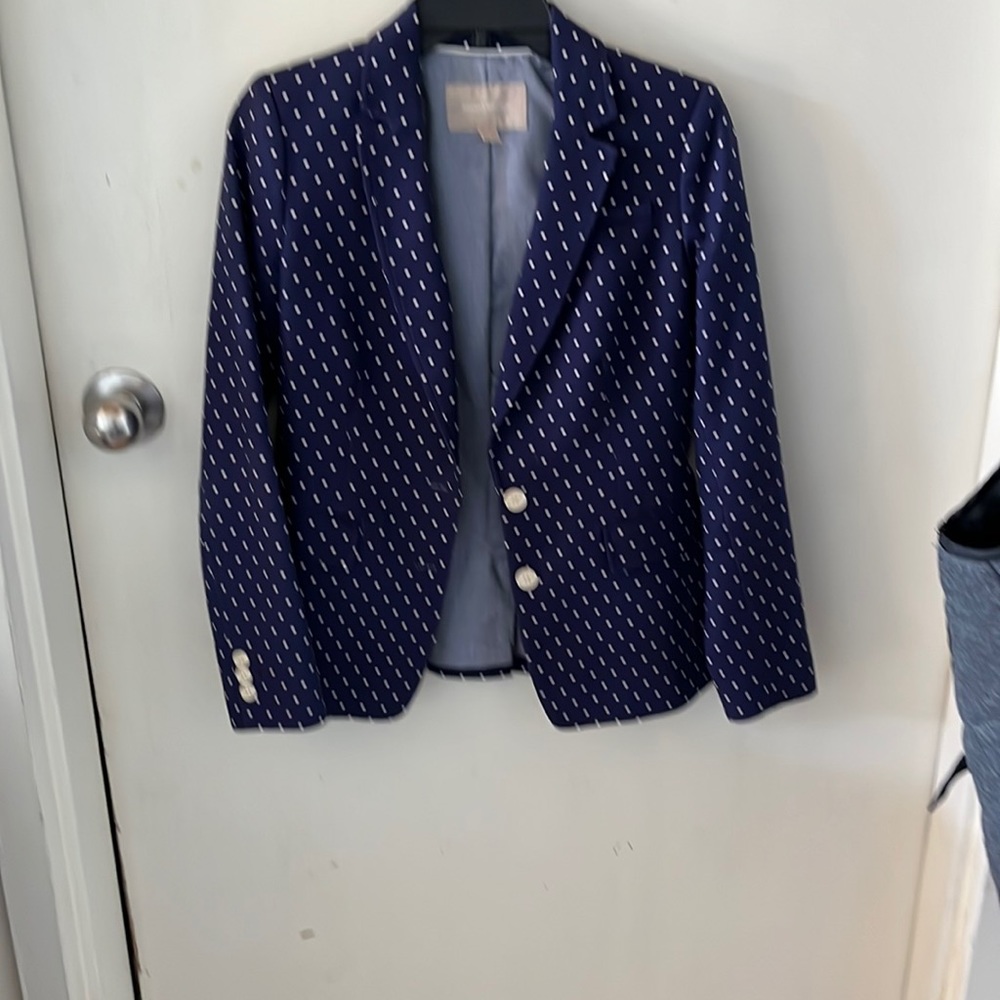 How cute is this? Cotton blend traditional navy/royal lined blazer w polka dots